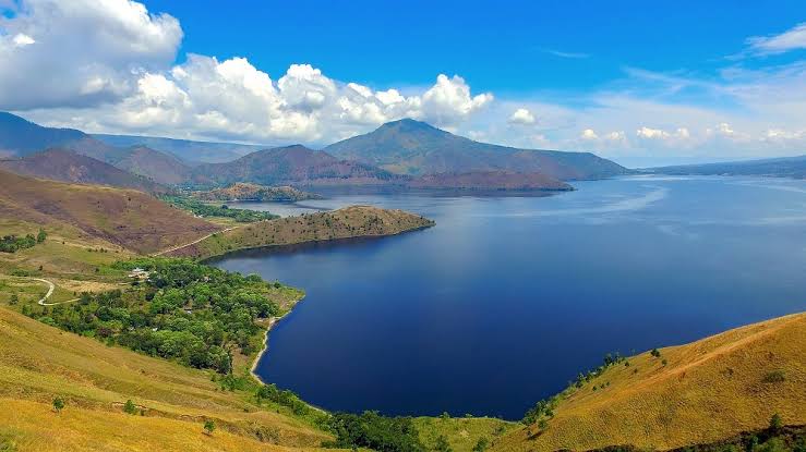 4 Destinasi Wisata Danau Toba yang Mempesona