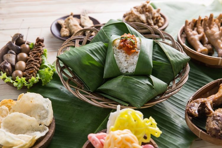 Belum Banyak yang Tahu, Ini Fakta Unik Tentang Nasi Kucing Yogyakarta