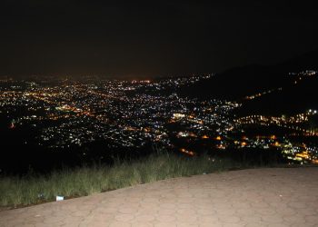10 Bukit Terbaik di Jawa Timur untuk Menikmati Sore