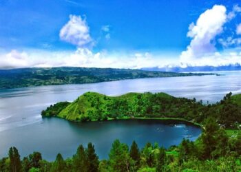Keseruan Menikmati Keindahan Wisata Alam Danau Toba dan Budaya