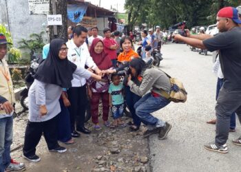 Pantau Pilgubsu, Walikota Siantar Disibukkan Permintaan Warga Untuk Foto Bersama