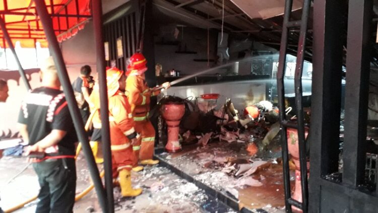 Baru 2 Bulan Beroperasi, Cafe di Depan USI Terbakar, 6 Karyarwan jadi Korban