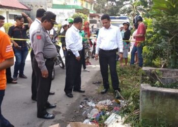 Heboh Temuan Jasad Orok dalam Kantong Plastik Asoy di Tempat Sampah Jalan Volly Heboh Temuan Jasad Orok dalam Kantong Plastik Asoy di Tempat Sampah Jalan Volly