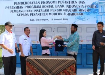 BI Pematangsiantar Serahkan Bantuan Instalasi Air Minum ke Pesantren Al-Barokah BI Pematangsiantar Serahkan Bantuan Instalasi Air Minum ke Pesantren Al-Barokah