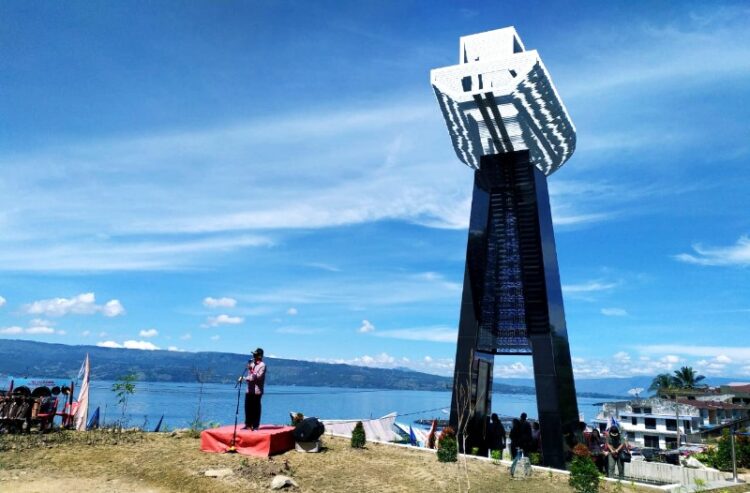 Duka di Danau Toba! Bupati Simalungun Resmikan Tugu Replika KM Sinar Bangun