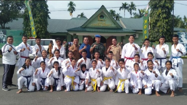 Tim Karate Shiroite Denpom I/1 Siantar Menjuarai Piala Danrem 022/Pantai Timur
