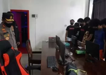 6 Pengelola Situs Judi Slot Online Server Kamboja Digerebek Polisi 6 Pengelola Situs Judi Slot Online Server Kamboja Digerebek Polisi