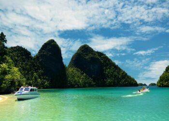 Ekowisata Terbaik di Indonesia yang Memiliki Panorama Sangat Indah