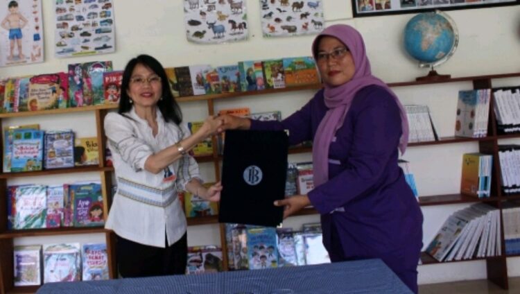 Serahkan Bantuan, KPw Bank Indonesia Pematangsiantar Sarankan Story Telling