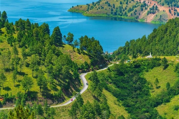 Pesona Wisata Danau Toba Nan Eksotik dan Menarik