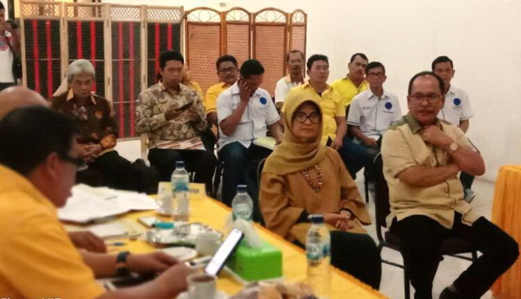 Fit and proper test bakal calon walikota dan wakil walikota di partai Golkar. (ist/tsp)