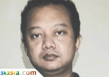 Herry Wirawan Ustaz Bejat Pemerkosa Santriwati Dituntut Hukuman Mati: Dari Menyelinap ke Kamar Hingga Nasib Bayi Korban Pemerkosaan Herry Wiryawan Ustaz Bejat Pemerkosa Santriwati Dituntut Hukuman Mati: Dari Menyelinap ke Kamar Hingga Nasib Bayi Korban Pemerkosaan