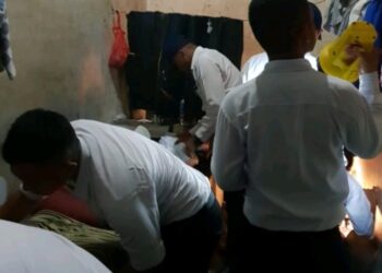 Dapat Info Napi Sering Online di Medsos, Lapas Pematangsiantar Razia. Ini Hasilnya... Dapat Info Napi Sering Online di Medsos, Lapas Pematangsiantar Razia. Ini Hasilnya...