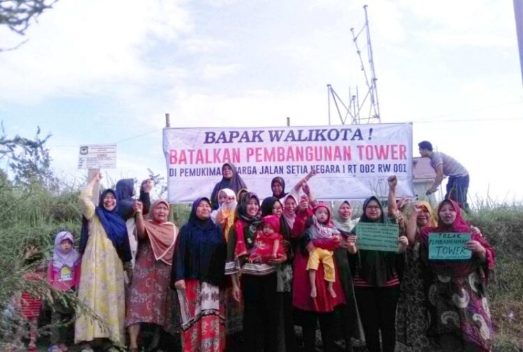 Tolak Tower, Warga Kelurahan Setia Negara Unjuk Rasa ke Lokasi Pembangunan Tower