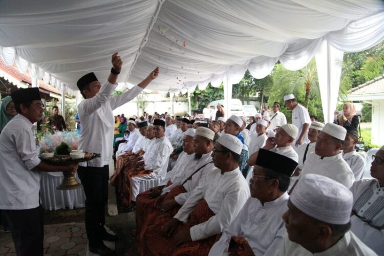 Akan Terbang ke Arab Saudi, Walikota Siantar Tepung Tawari 149 Calon Haji