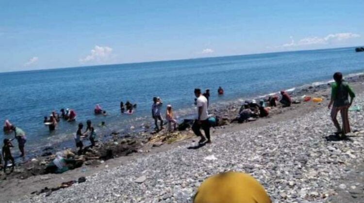 Butiran Emas Bermunculan