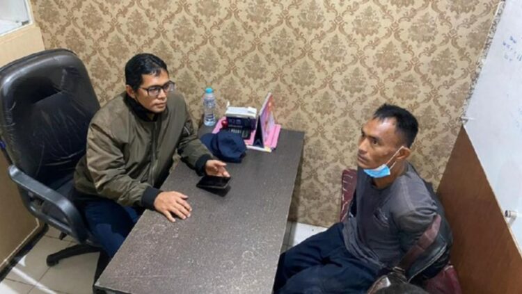 Pria Hina Jokowi dan Polisi dengan Sebutan Binatang Ditangkap