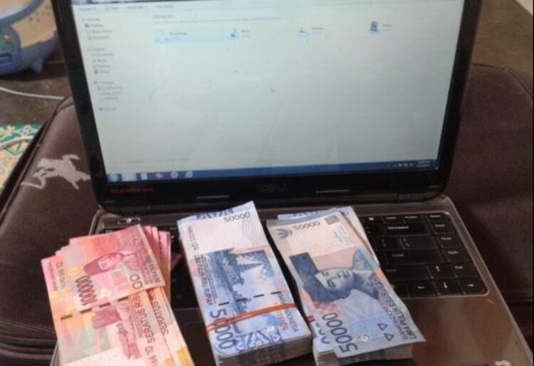 Menghasilkan Uang dari Internet Hanya Sesimpel Ini: 5 Strategi Dewa