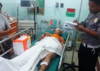 Jalan Kaki, Ibu Pensiunan Guru ini Tertabrak Seorang Pelajar di Jalan Farel Pasaribu Jalan Kaki, Ibu Pensiunan Guru ini Tertabrak Seorang Pelajar di Jalan Farel Pasaribu