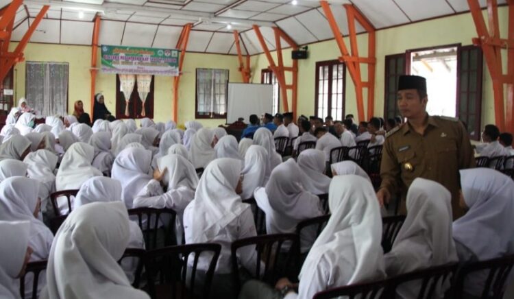 Walikota Buka Pesantren Kilat di SMAN 4