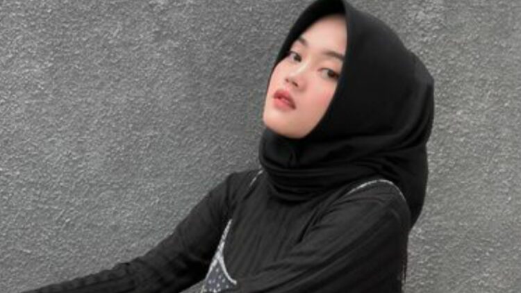 Putri Delina Diumpat Netizen Lewat DM Instagram, Responnya Tak Terduga