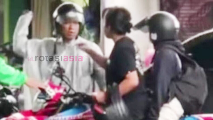 Viral Pria Tempeleng Gadis 16 Tahun Gara-Gara Kecipratan Air