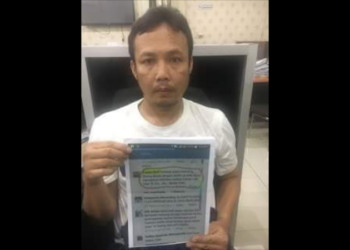 'Faisal Abdi' Si Penghina Suku Batak Diringkus Tim Poldasu dari Rumah Mertuanya 'Faisal Abdi' Si Penghina Suku Batak Diringkus Tim Poldasu dari Rumah Mertuanya