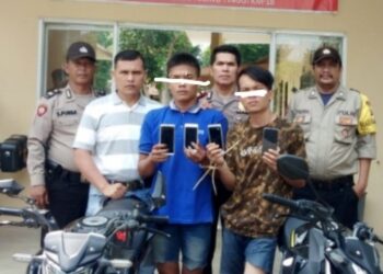 Dikibusi Warga, 2 Tersangka Jambret ini Kompak Diringkus Jajaran Polsek Dolok Masihul