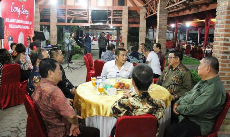 Walikota bersama warga etnis Tionghoa. (ist/tsp)