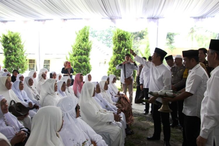 Walikota di acara tepung tawar 149 jamaah Haji dan Hajjah. (ist)