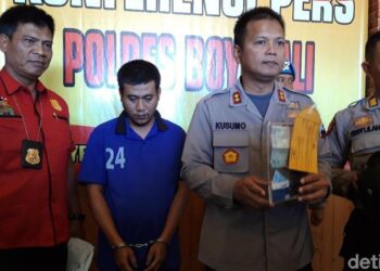 Mengaku TNI, Dalam 3 Bulan Pria ini Sukses Tipu 17 Cewek yang Dikenalnya di Medsos Mengaku TNI, Dalam 3 Bulan Pria ini Sukses Tipu 17 Cewek yang Dikenalnya di Medsos