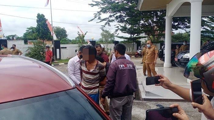 Wajah Anggota LSM Dibacok Suami Pemilik Warung