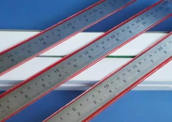 Apa Itu Mistar dan Mengapa Dianggap Penting dalam Berbagai Aspek Kehidupan Mistar, alat pengukur sederhana, fungsinya dalam pendidikan, seni, dan konstruksi, serta evolusinya seiring dengan kemajuan teknologi.